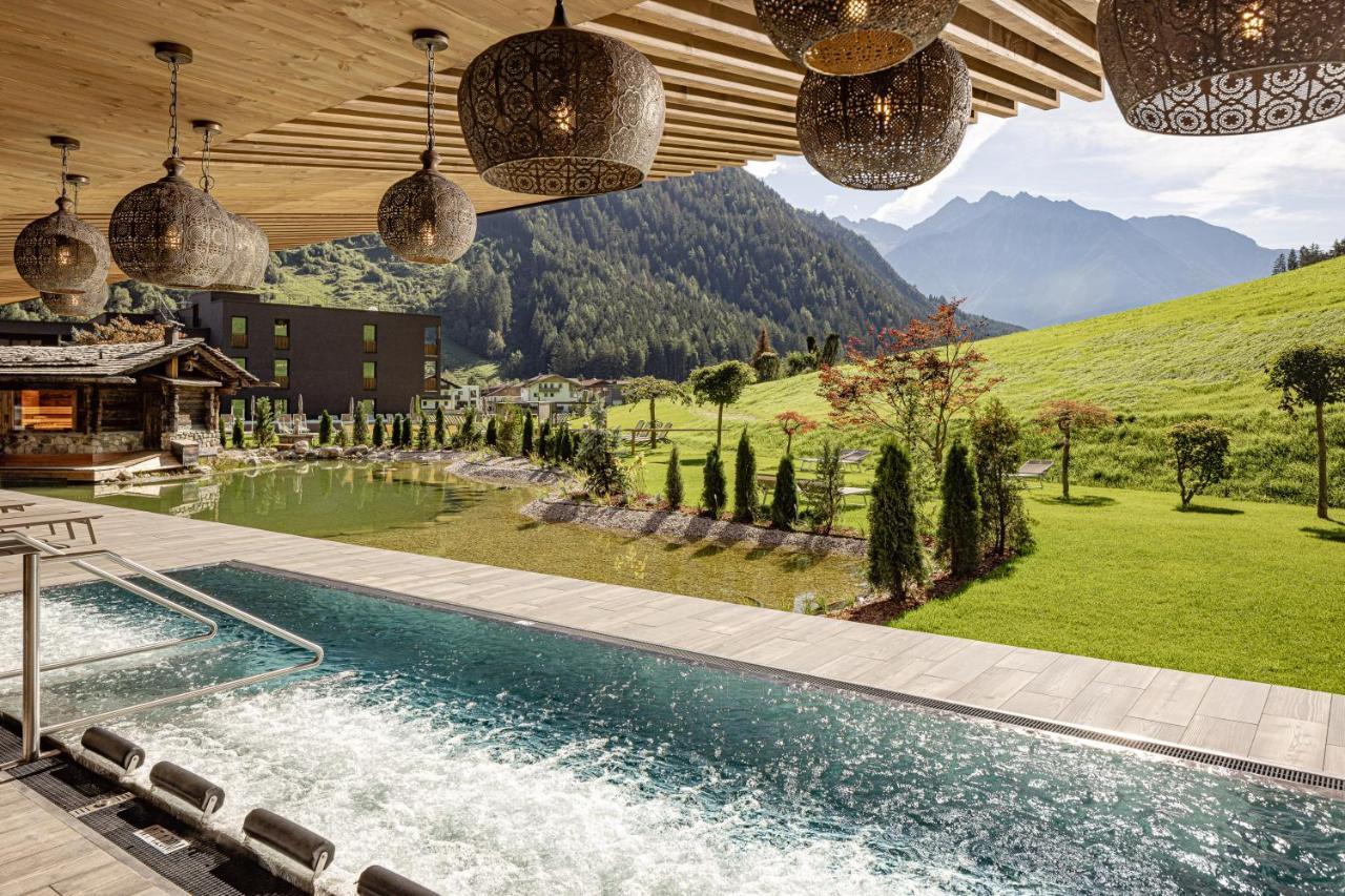 Alpine Luxury Spa Resort Schwarzenstein Lutago Exterior foto